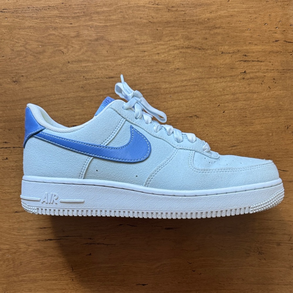 Women’s Nike Air Force 1 in soft blue